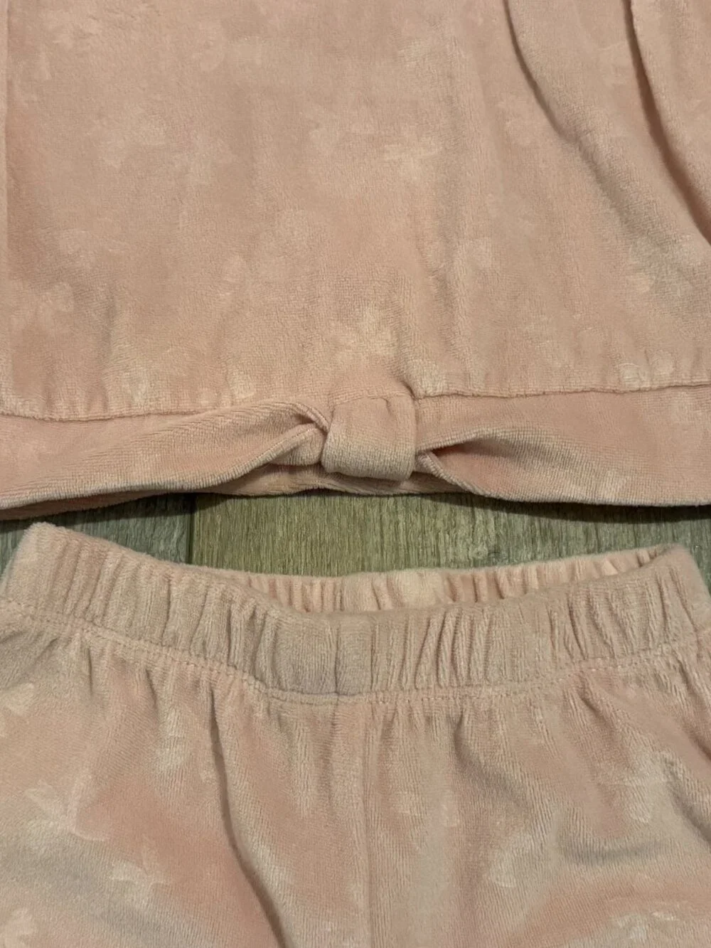 Lot of Two Twin Girl Pink Bow Outfits 18m - Picture 2 of 4